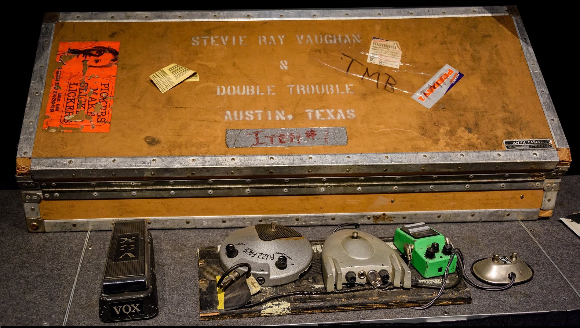 stevie ray vaughan pedal board